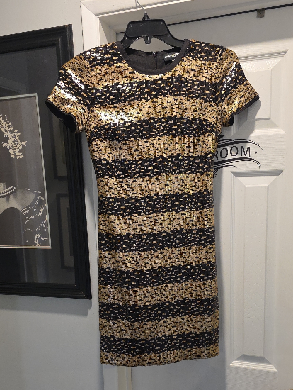 Sequin Stripe Short Sleeve Dress - Black & Gold